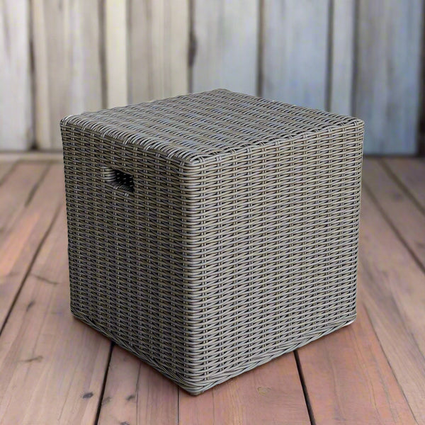 NAUTILUS OUTDOOR CUBE STOOL